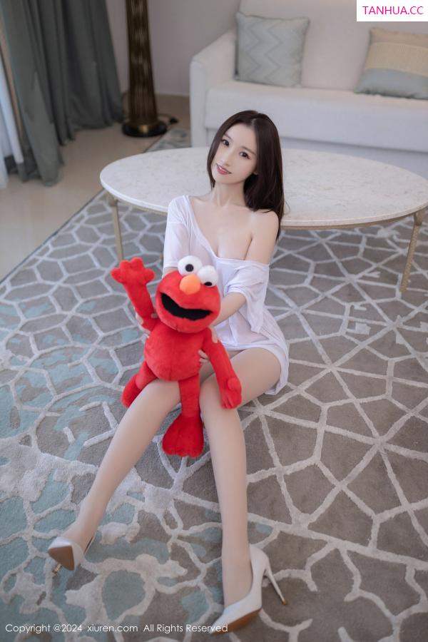   [XiuRen]高清写真图 2024.07.10 No.8834 杏子Yada 丝袜美腿第21张图片